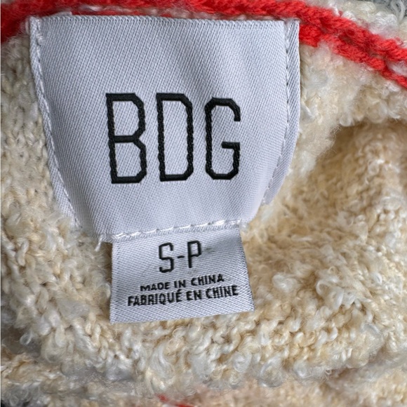 Urban Outfitters BDG Cropped Sweater - Picture 13 of 13